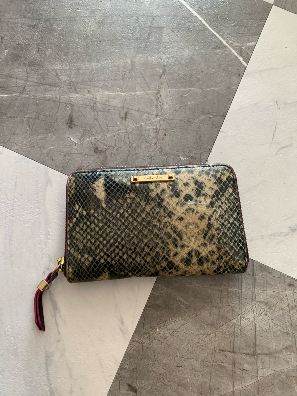 Stella & Dot Black and Cream Snake-Print Zip Wallet